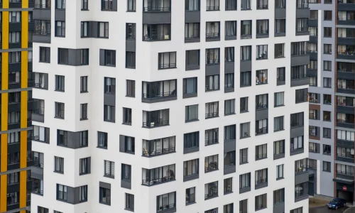 Как развита логистика в жилых комплексах Тольятти: доставка, такси, магазины