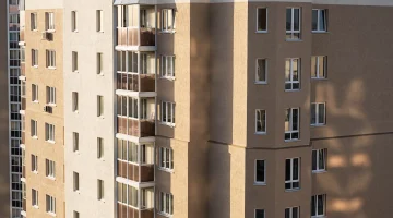 Когда выгоднее покупать: на котловане или при сдаче